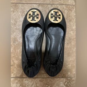 Tory Burch Minnie Ballet flats in black, size 7 M